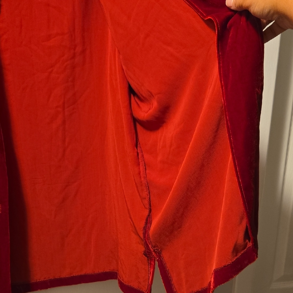 Eddie Bauer Women's Eddie Bauer Rich Red Velvet Shirt ❤️ Size M - Picture 9 of 10